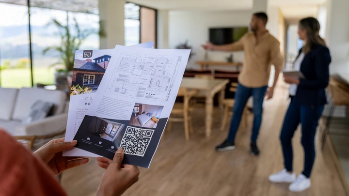 How To Use QR Codes on Open House Flyers to Get More Leads